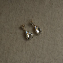 Load image into Gallery viewer, Jemima Earrings White
