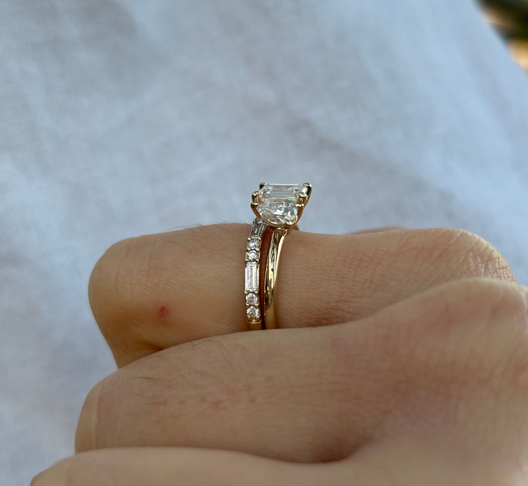 Baguette and Round diamond wedding band