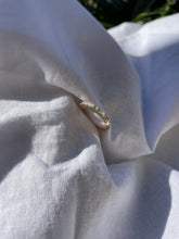 Load image into Gallery viewer, Charlotte Baguette Wedding band