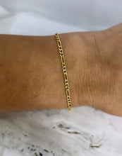Load image into Gallery viewer, Gold Bracelet Figaro link