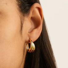 Load image into Gallery viewer, Ripple Hoop Earring Gold