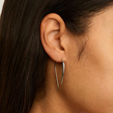 Load image into Gallery viewer, Chichilli Earrings Silver