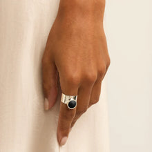 Load image into Gallery viewer, Husk Onyx Ring Silver