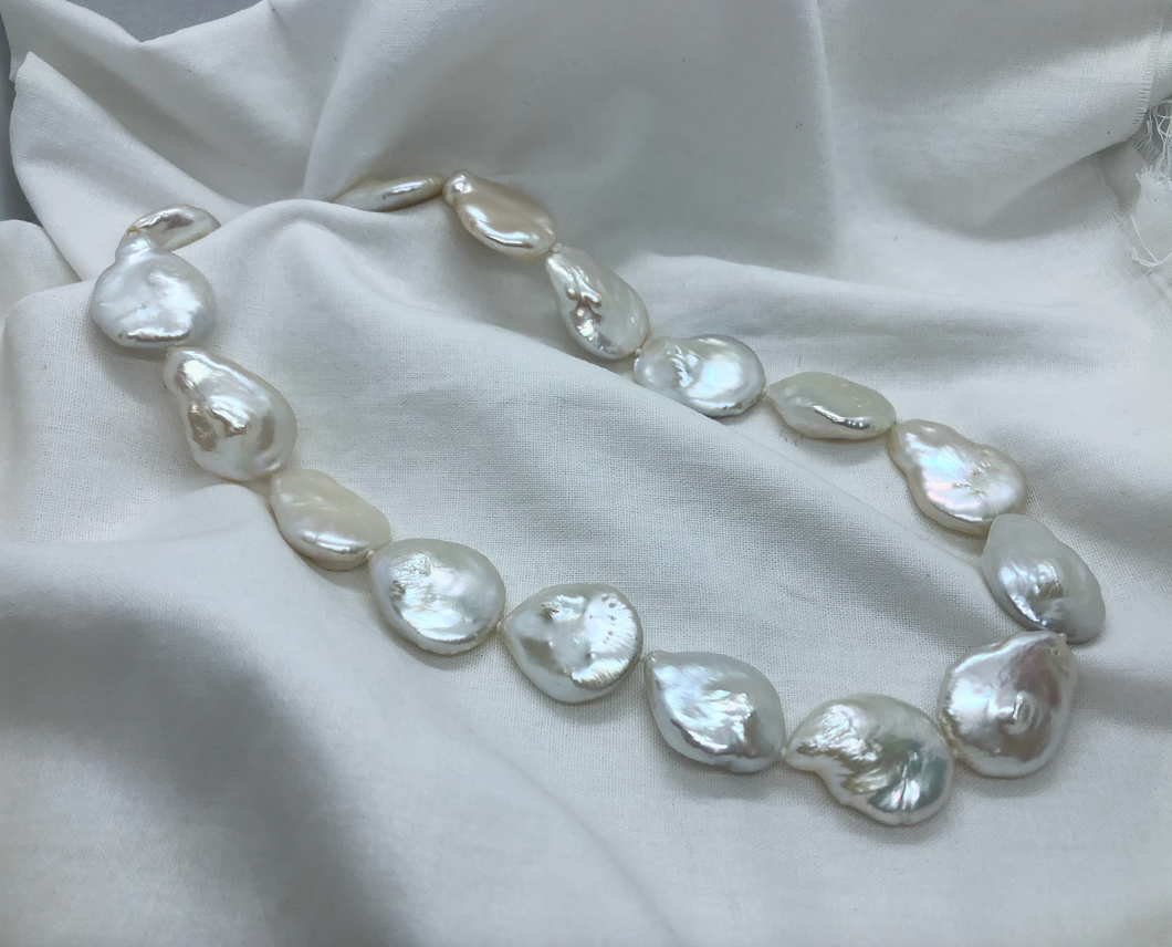 Keshi Pearl Necklace With Bolt Ring