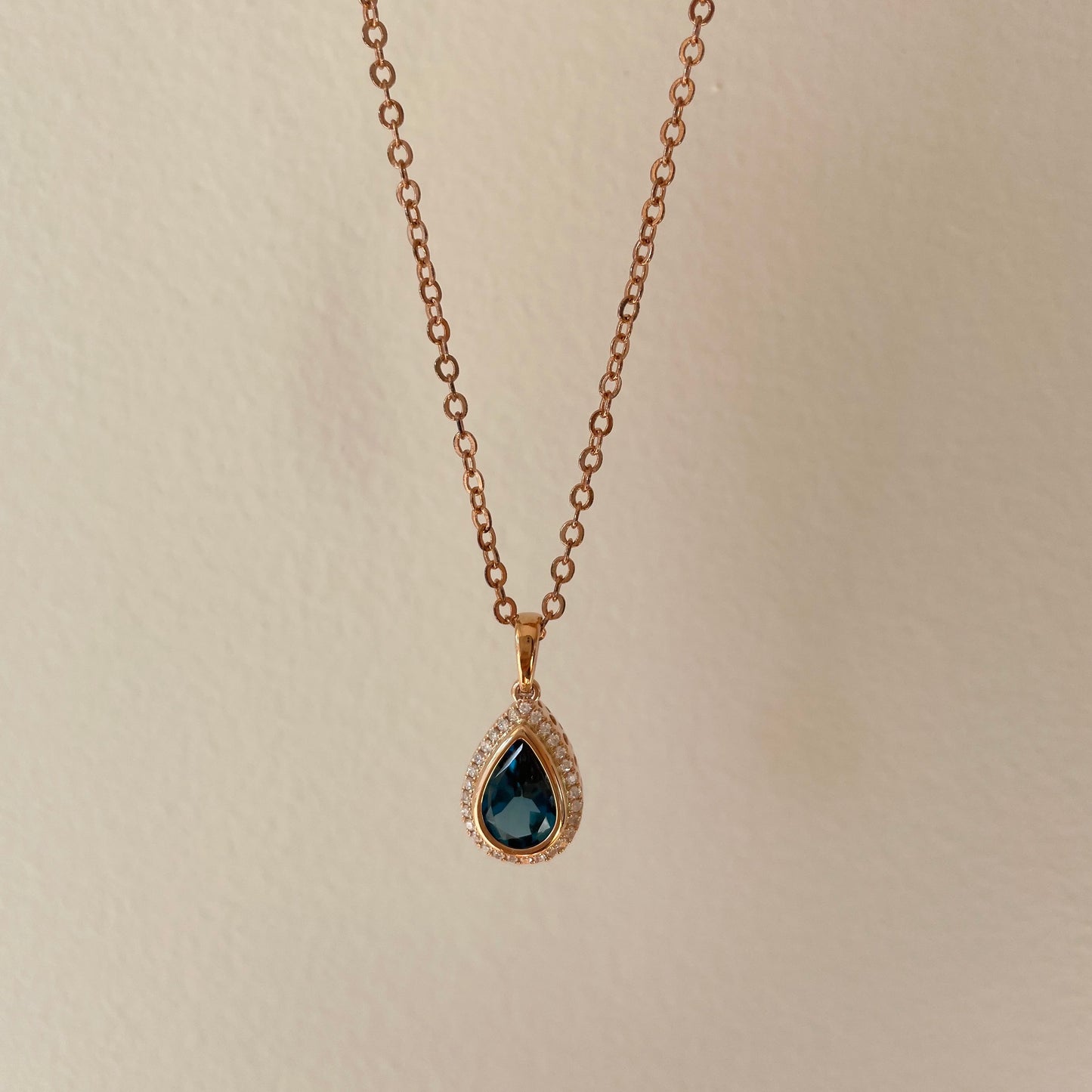 9ct Rose Gold London Blue Topaz & Diamond Pendant